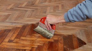 reparar suelo madera